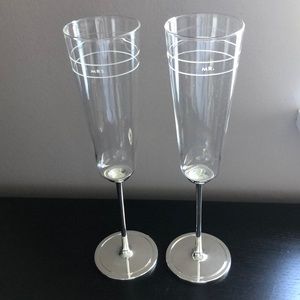 kate spade new york
Darling Point Toasting Flutes